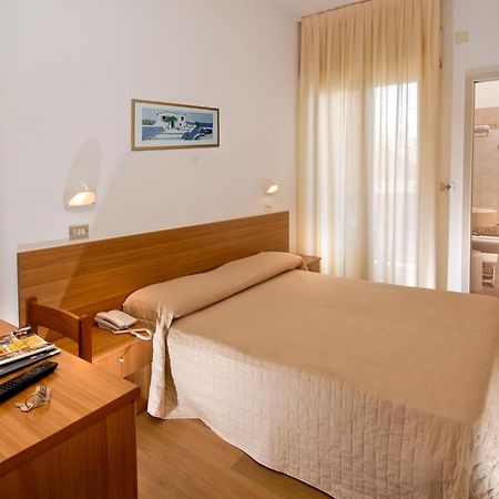 Hotel Olympic Misano Adriatico Esterno foto