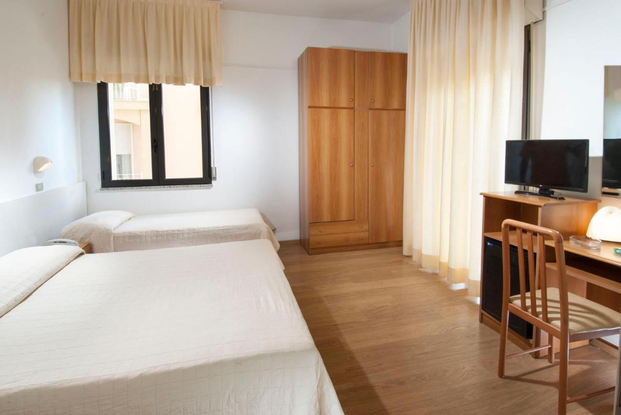 Hotel Olympic Misano Adriatico Esterno foto